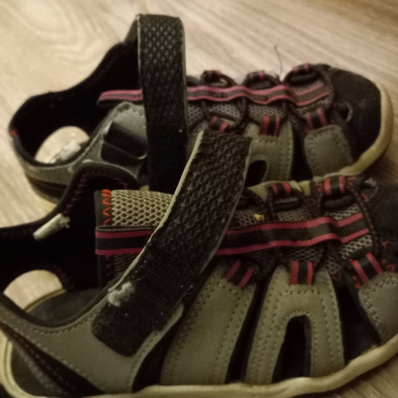 Shoes - Picture 4 of 5